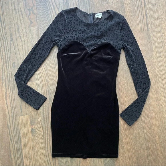 SUPERDOWN Kimberly Mesh Mini Dress in Black size Small - Picture 2 of 7